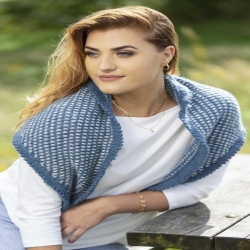 Sjal med lyfta maskor i...